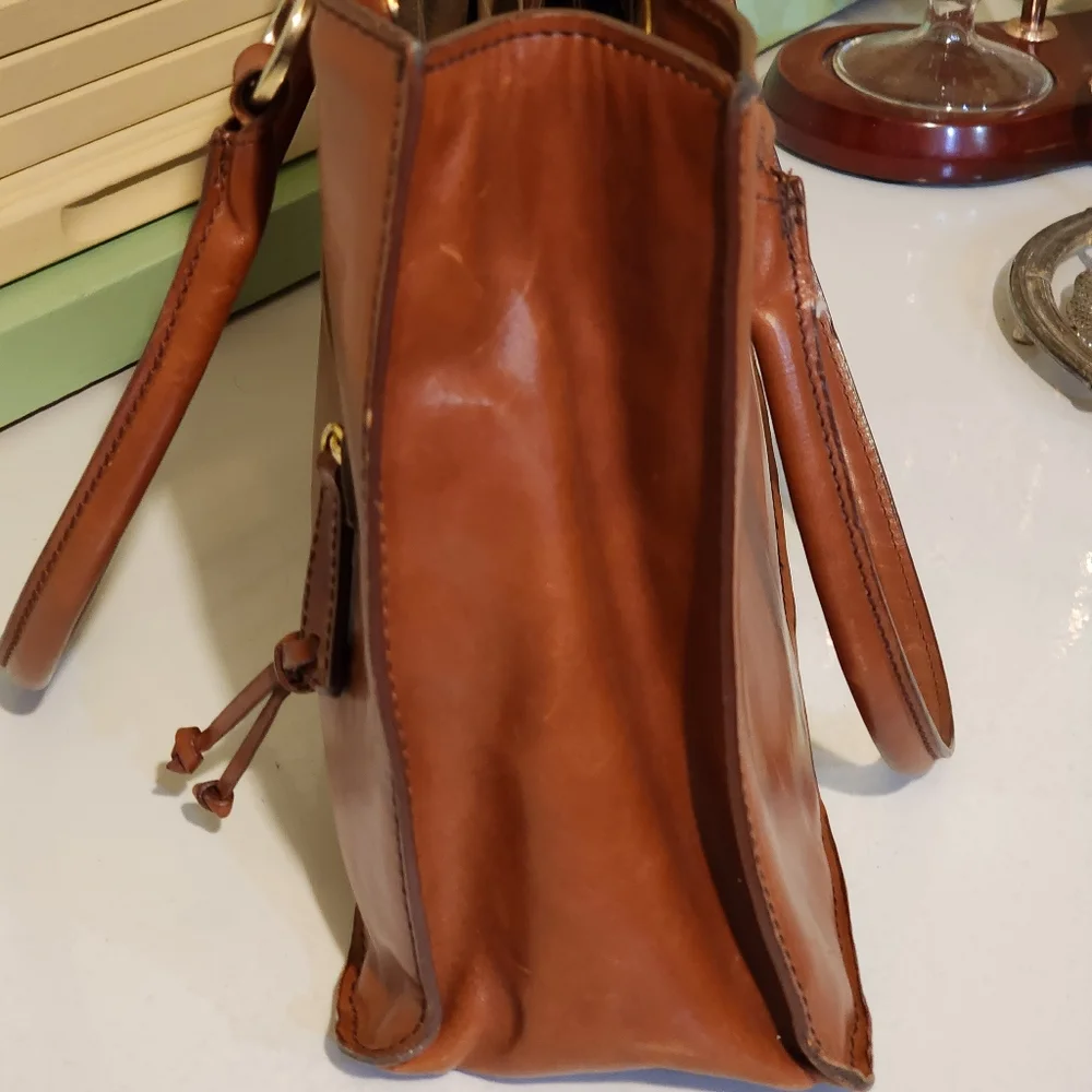 Valentina leather purse